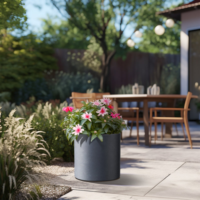 Pot à fleurs en ciment Skogh, Gris granite, H 10 po x l 10 po x P 10 po