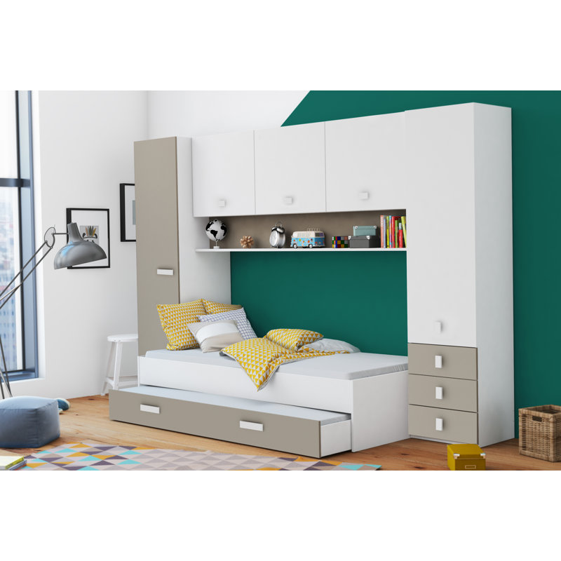 Ogburn Piece Bedroom Set