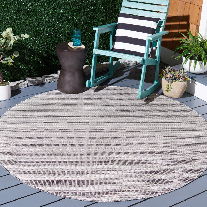 Jennarae Performance Indoor/Outdoor Area Rug, Round 6'5"