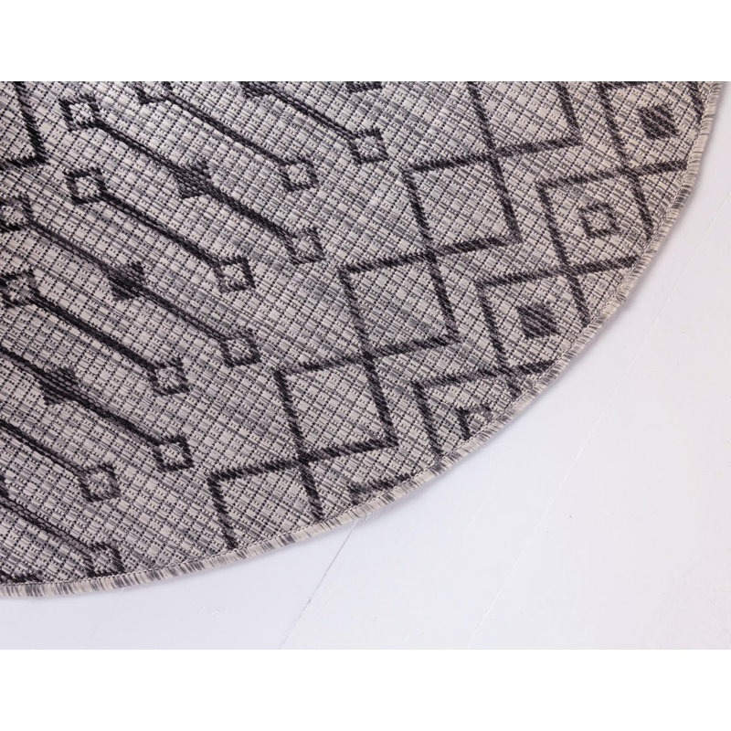 Jaylah Geometric Indoor / Outdoor Rug, Round 5'3"