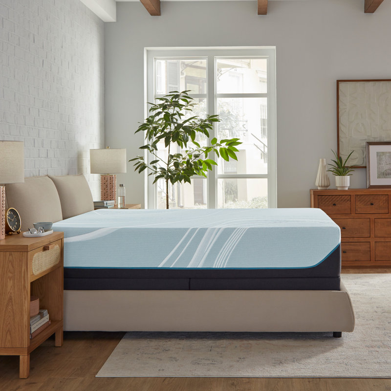 TEMPUR-LuxeAdapt® Medium Hybrid 13" Mattress, King