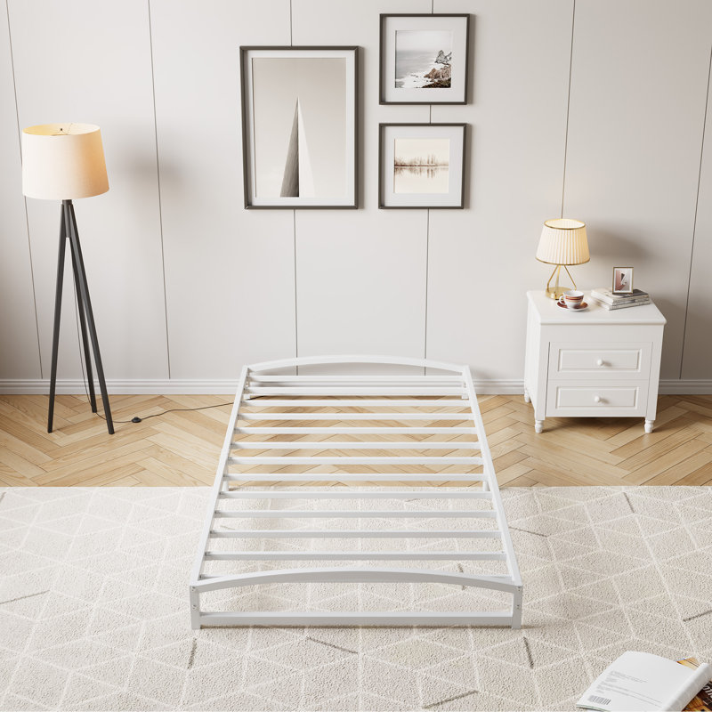 Structure de lit basse - lit simple - plateforme en métal robuste de 6 pouces, sommier à matelas, aucun sommier requis, silencieux, blanc