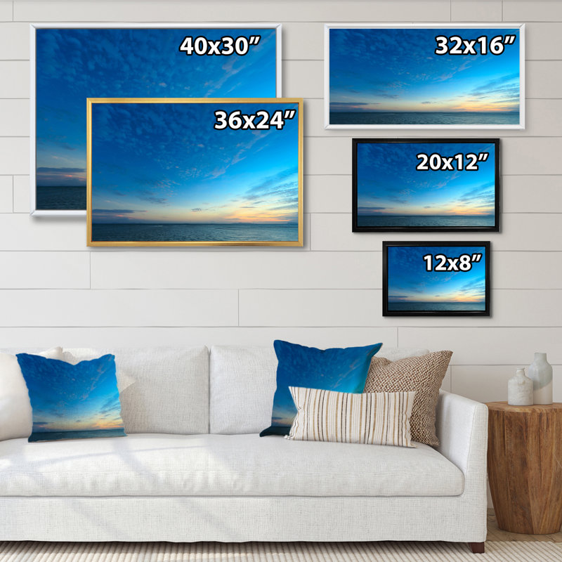 «Dramatic Tropical Sunset Sky III», peinture sur toile, H 8 po x l 12 po x P 1 po, Cadre flottant blanc