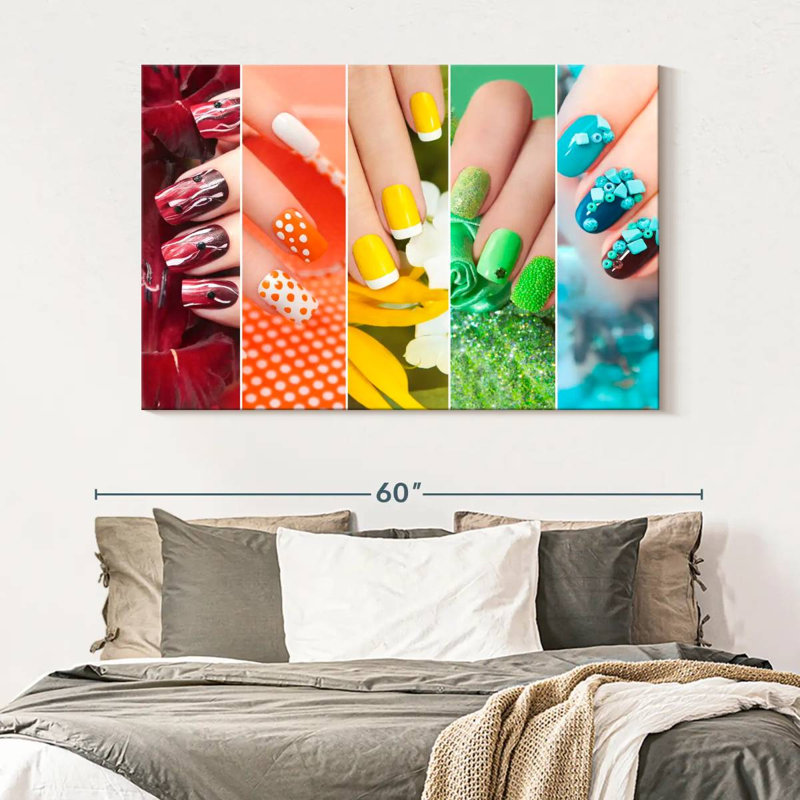 Nail Salon, reproduction sur toile, H 51 po x l 34 po x P 1,25 po