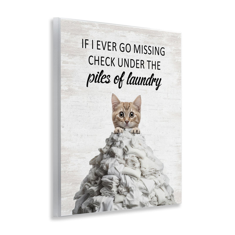 Plaque murale Piles Of Laundry