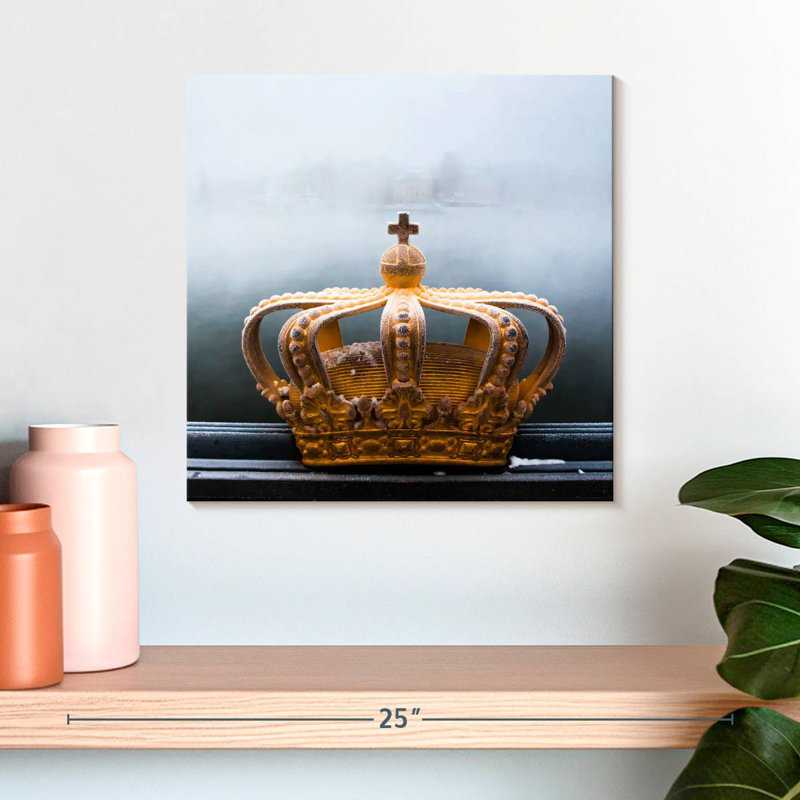 Ancienne couronne royale Kerner, H 16 po x l 16 po