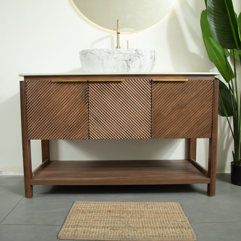 Meuble-lavabo autoportant moderne de 48 po avec lavabo vasque en marbre, plateau en pierre frittée Carrara et portes en bois cannelé, rangement à fermeture en douceur, noyer foncé