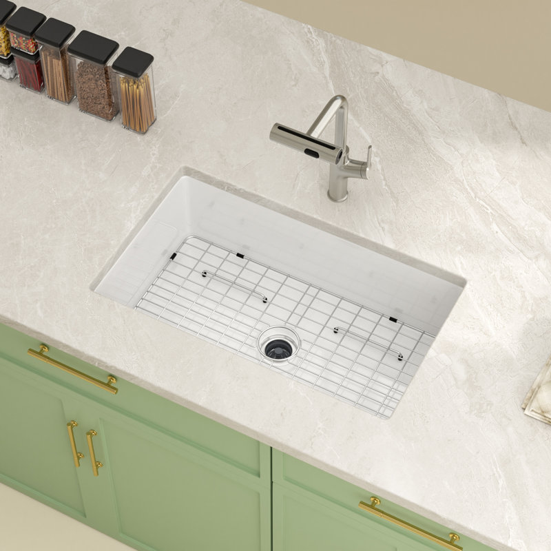 32'' L x 19'' W Ceramic Undermount Kitchen Sink, Single Bowl Kitchen Sink with Sink Grid and Strainer