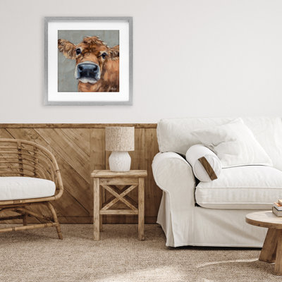 Freckles The Cow Portrait, reproduction encadrée sous verre, design par Sara