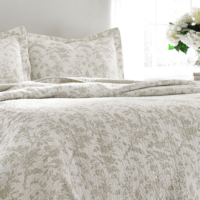 Beige Reversible Cotton King Quilt Set with Shams