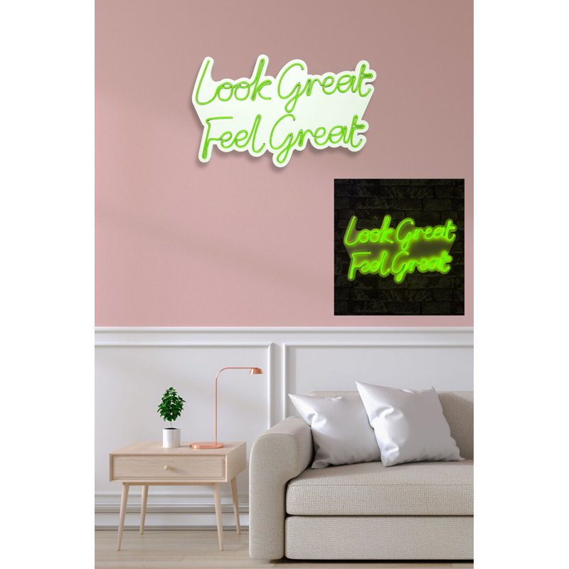 Bande lumineuse néon flexible à DEL, étanche IP67, 11,8 x 22,8 x 0,8 pouces | Gabarit vert en mousse de PVC, système de fixation murale intégré | Adaptateur 12V DC (4A), 8W-10W / mètre | Parfait pour la décoration intérieure et les fêtes