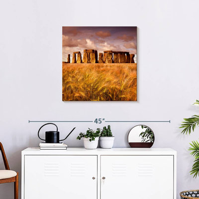 Keiri Wheat Field By The Stonehenge