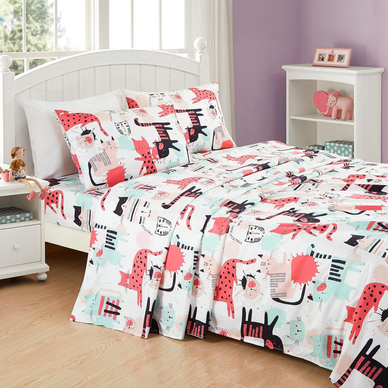 Full Size Black and Red Cartoon Cat Microfiber Sheet Set