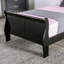 Lit-bateau en bois-588600956-588600957
