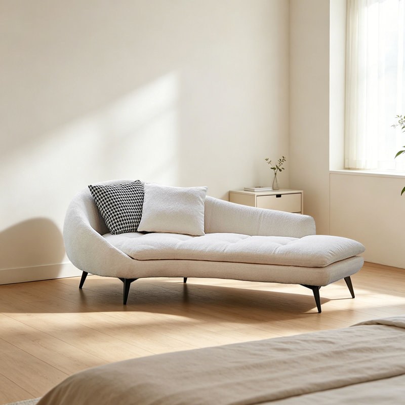 Chaise longue décontractée au design luxueux et simplifié