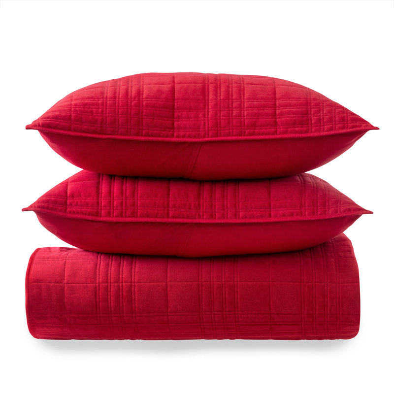 144 TC, Queen Quilt + 2 Standard Shams, Red