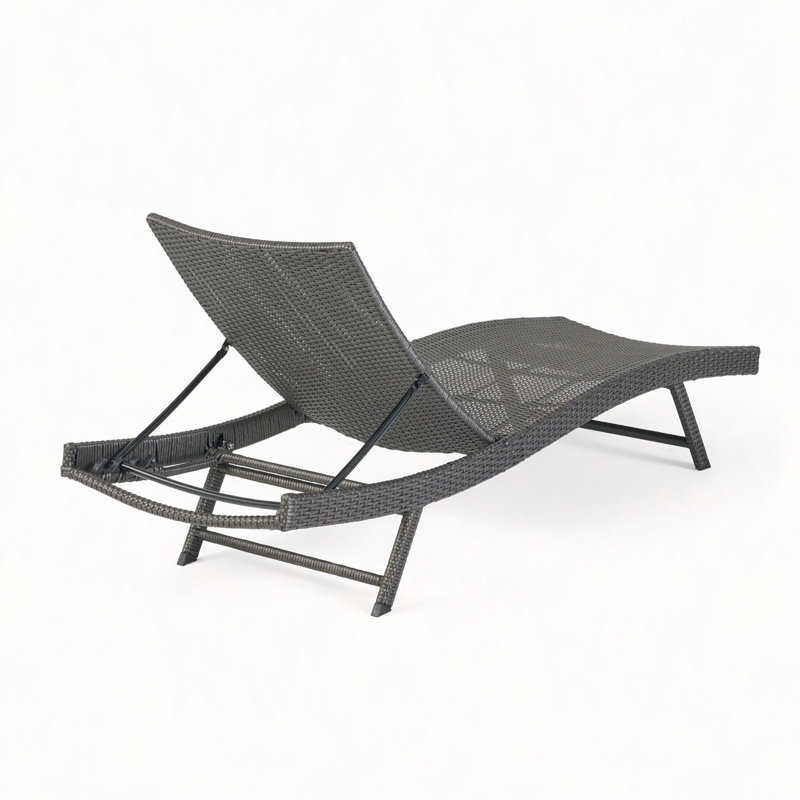 Chaise en osier, Gris