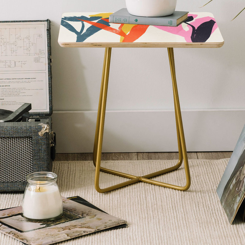 Table de bout à pieds croisés