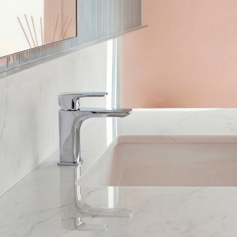 Single Hole Bathroom Faucet, Single Handle Bathroom Sink Faucet with Drain Assembly, Chrome