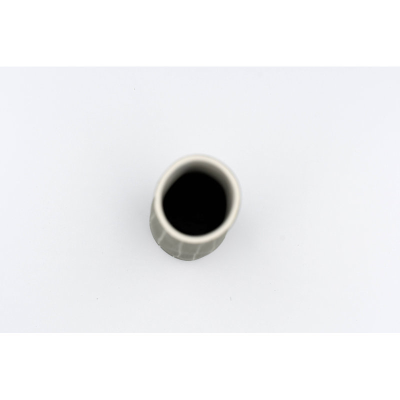 Vase de table, H 8,3 po x l 2,2 po x P 2,2 po, gris