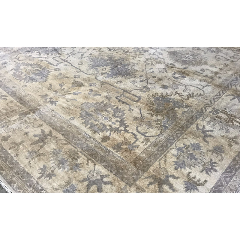 Oriental Area Rug in Ivory