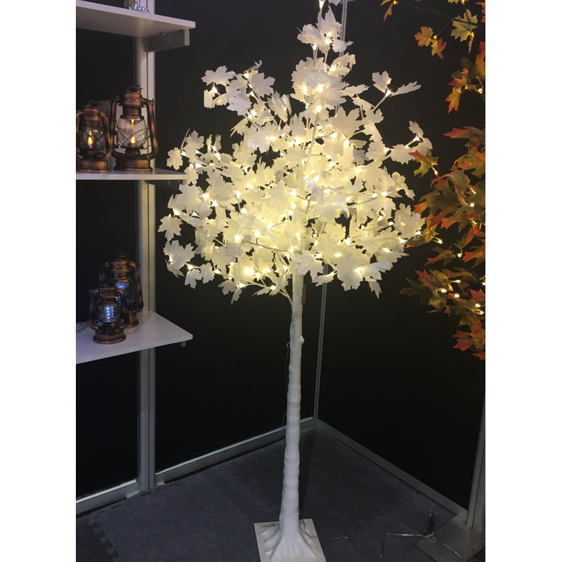 Feuilles avec lumières DEL et érable