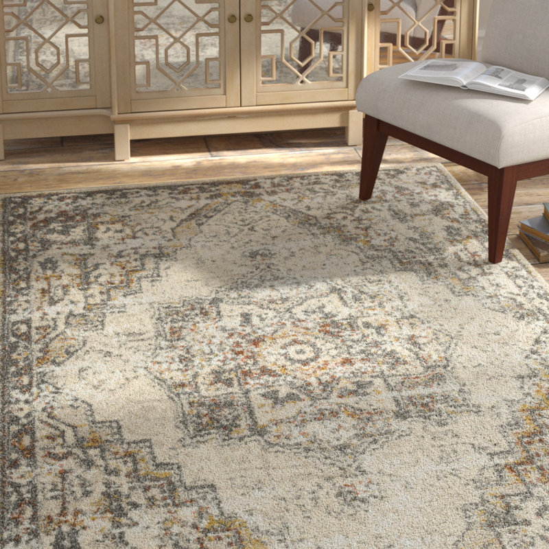 Higgenbotham Oriental Indoor Rug, Rectangle 3'10" x 5'7"