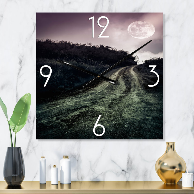 Horloge murale moderne Muddy Road Under Full Moon, Moyen