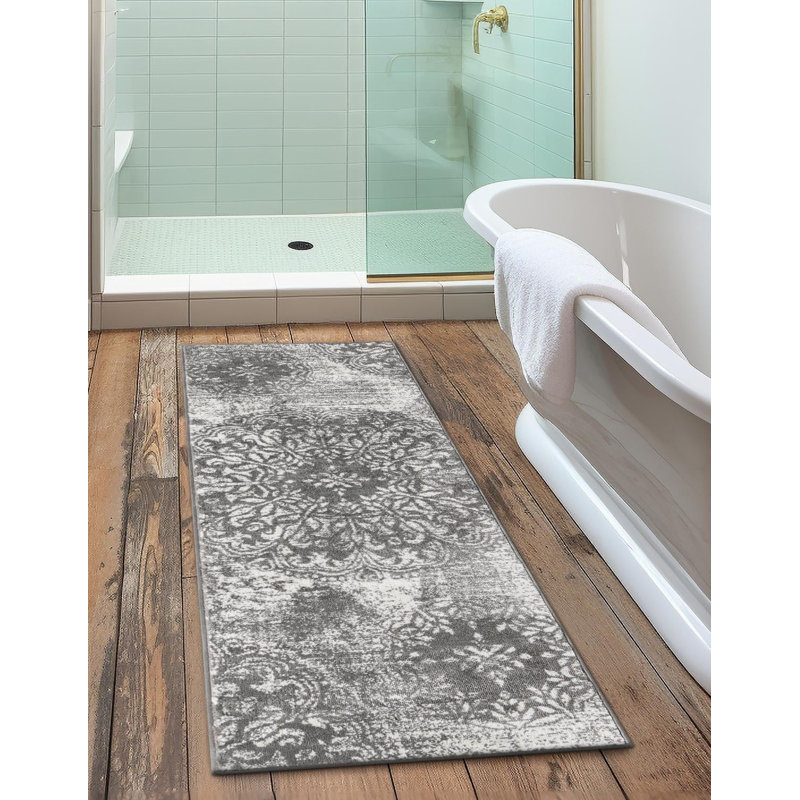 Tapis floral Brandt, Grey, Tapis de couloir 2 pi 7 po x 12 pi