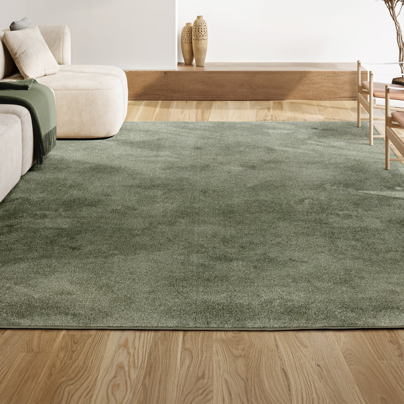 Aricel Solid Low-Pile Green Rug, Rectangle 6'2" x 9'