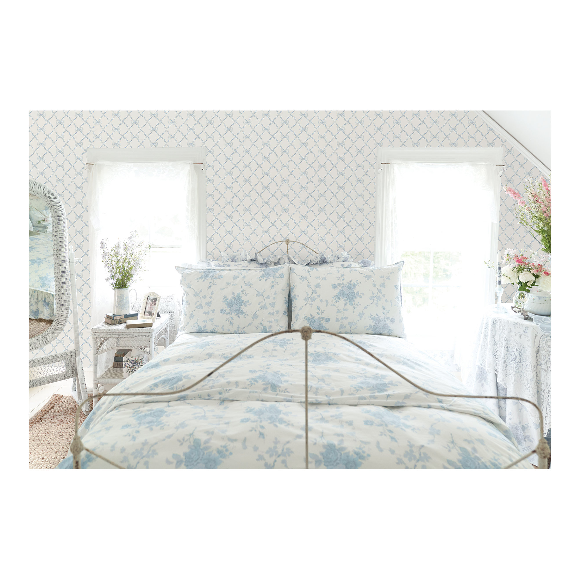 Baby Bow Peel & Stick Wallpaper Roll, Blue
