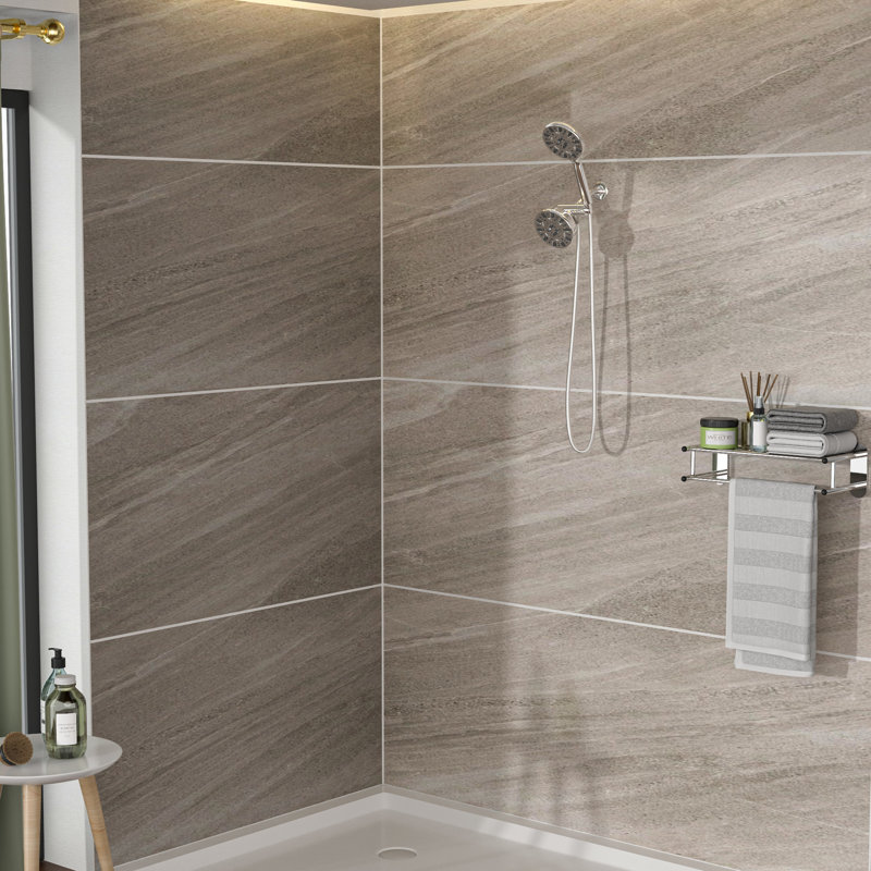 Ensemble de douche avec pomme de douche standard de 4,7 po et placage rond à 7 mains