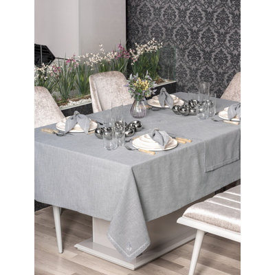 Ensemble de nappe Elegant (8 pièces), gris, 68,9 po x 94,5 po | 90% polyester / 10% coton, comprend 1 nappe (68,9 x 94,5 po), 1 tapis de couloir (15,7 x 55,1 po), 6 serviettes (15,7 x 15,7 po) | Lavable à la machine et facile d'entretien