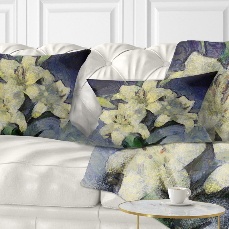 Lys blancs sur aquarelle bleue - coussin à imprimé floral