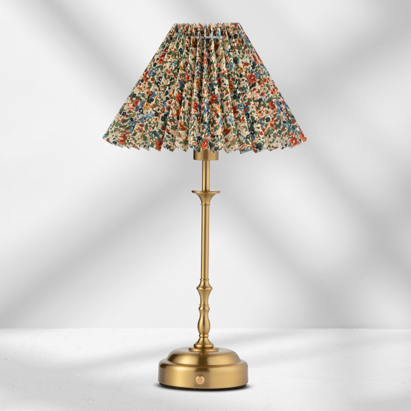 Arragon Metal Lamp