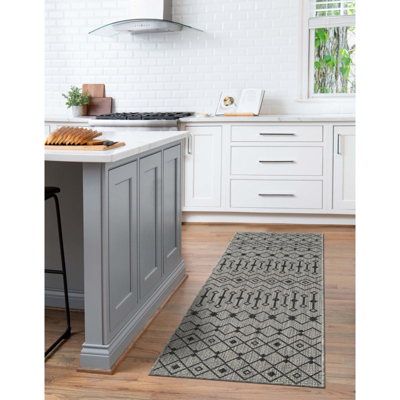 Tapis intérieur / extérieur gris clair Jaylah Southwestern, Tapis de couloir 2 pi x 6 pi 1 po