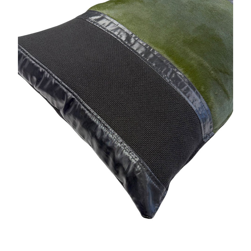 Cuir vert et accents de fourrure