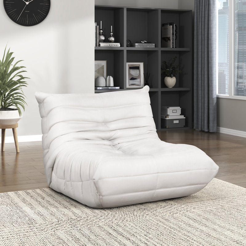 Fauteuil d'appoint 33,5 po Luxury & Modern Luxury, Microfibre/microsuède beige