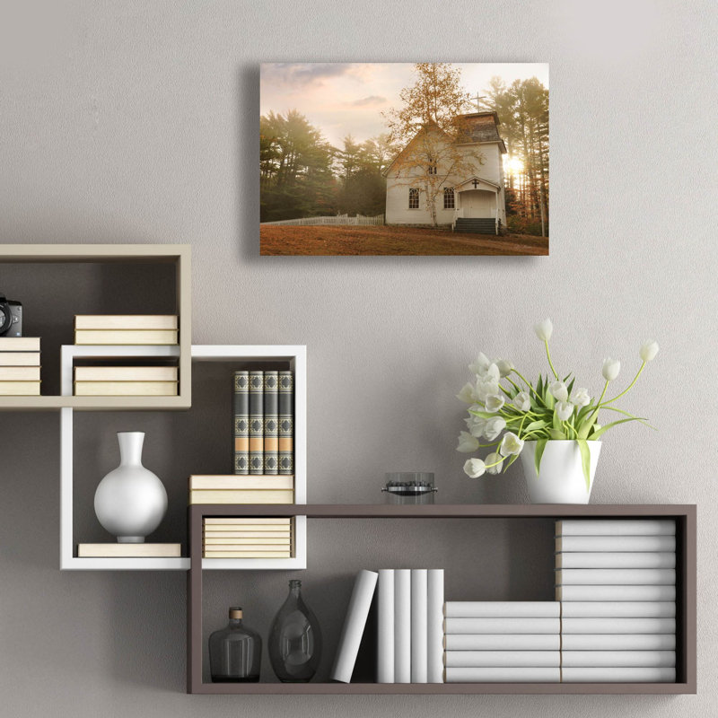 «Little White Church» par Lori Deiter, art mural en verre acrylique, H 16 po x l 24 po x P 0,2 po
