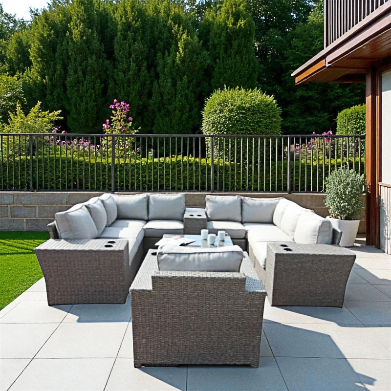 Ensemble de conversation d'extérieur en osier pour 7 personnes avec coussins