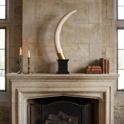Trophée sculptural British Colonial Elephant Tusk