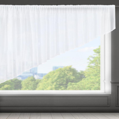 Solid Colour Scalloped Window Pelmet