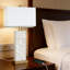Ensemble de 2 lampes de table en albâtre avec veilleuse et ports USB, 3 lampes de chevet à DEL à intensité variable pour le bureau de la chambre à coucher, y compris les ampoules