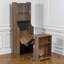 Bureau pliable avec huche, espace de travail à panneau relevable et rangement en panneau perforé, structure en bois, conception modulaire adaptée aux animaux de compagnie, style moderne, bureau à domicile