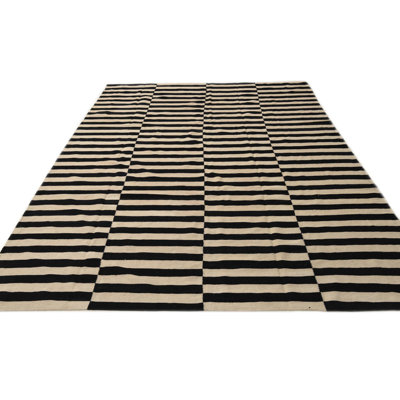 Tapis noir et blanc Kilim