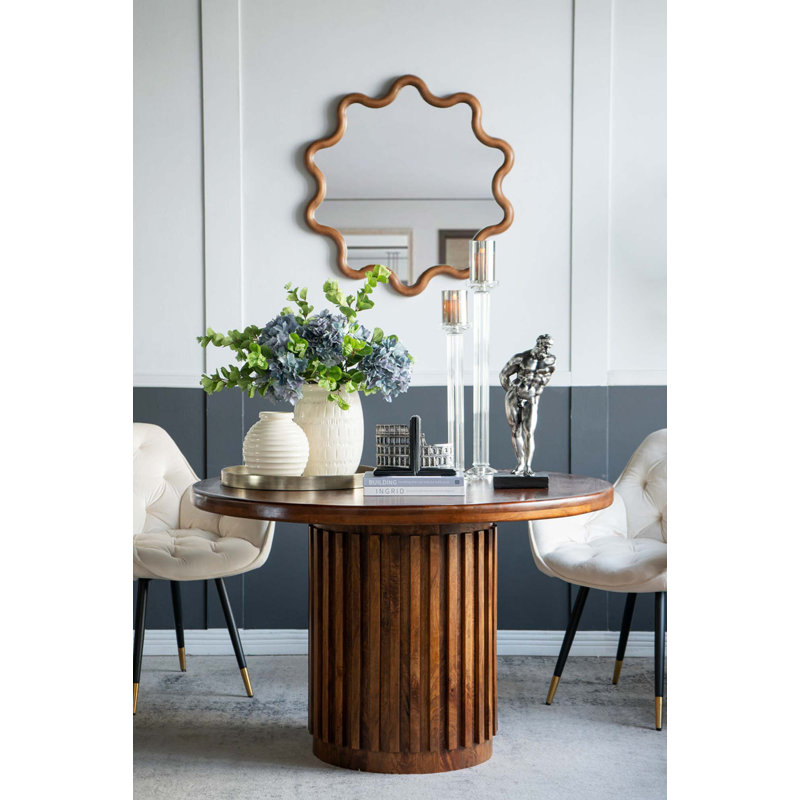 Table de salle à manger en bois