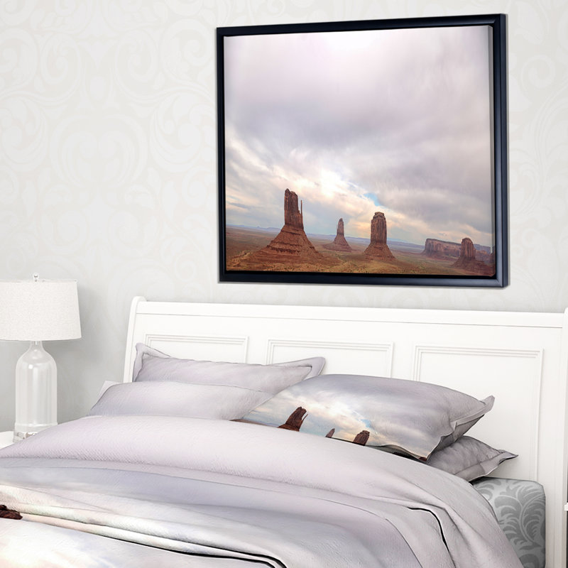 «Monument Valley Panorama», reproduction de photo sur toile tendue encadrée, H 16 po x l 32 po x P 1 po