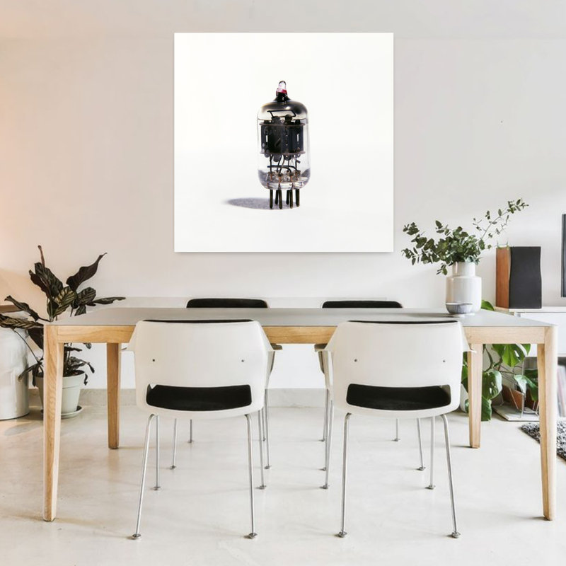 Vacuum Tube From Radio Classic Retro Vintage Wall Art, H 36 po x l 36 po