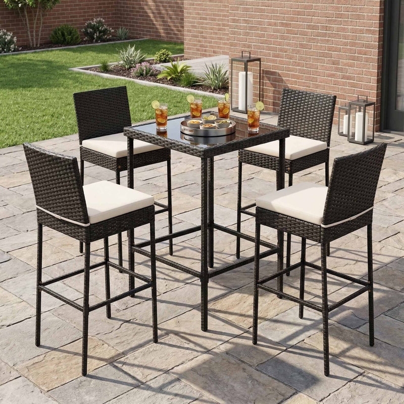 Ensemble de 4 tabourets de bar en osier de patio en polyuréthane résistant aux intempéries, dossier incurvé ergonomique et repose-pieds robuste antidérapant, structure renforcée antirouille convenant au bar de patio, à la cour arrière