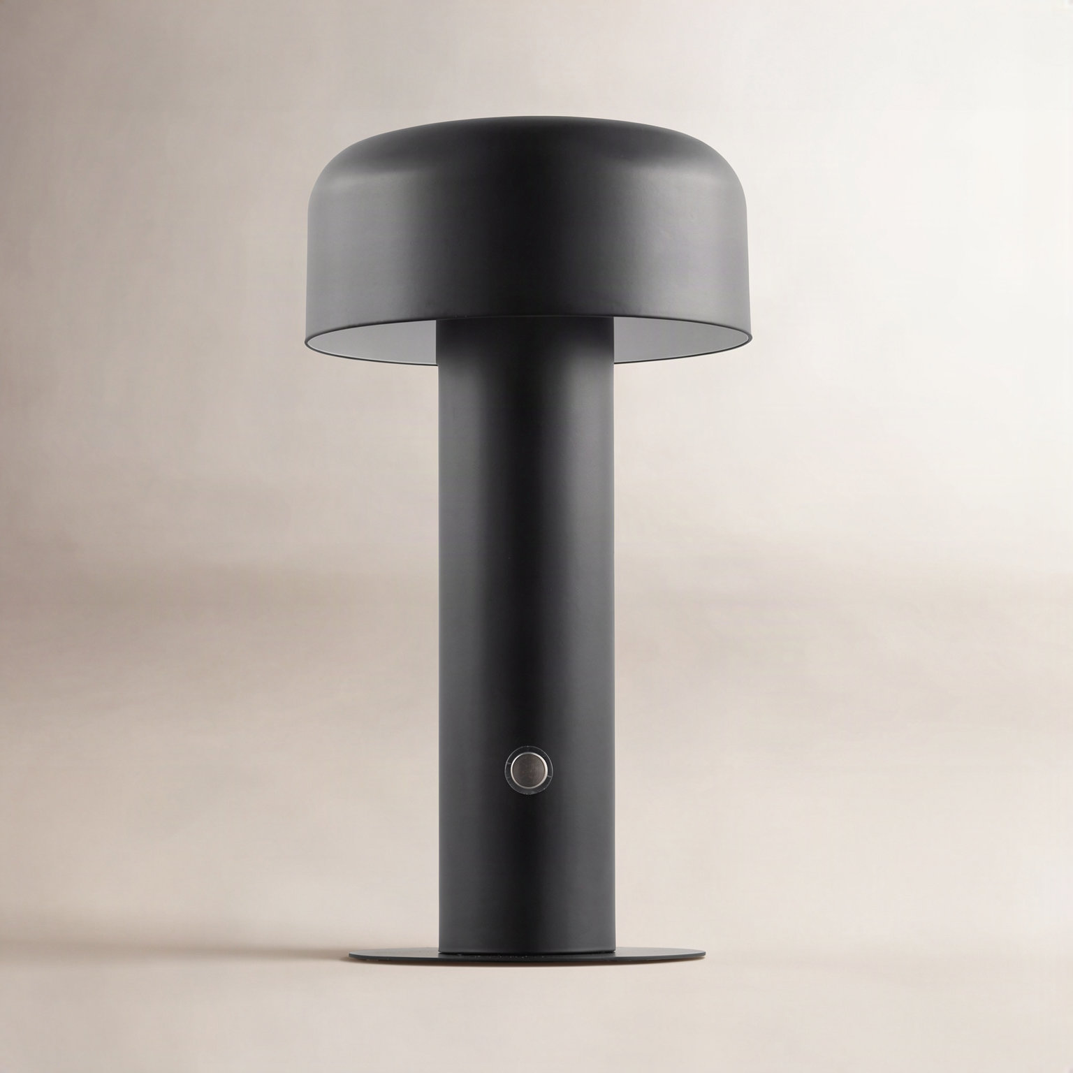 Zimmerman Metal USB Table Lamp